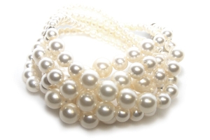 Armband aus Perlen