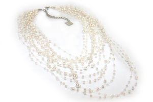 Collier mit unz�hligen Perlen